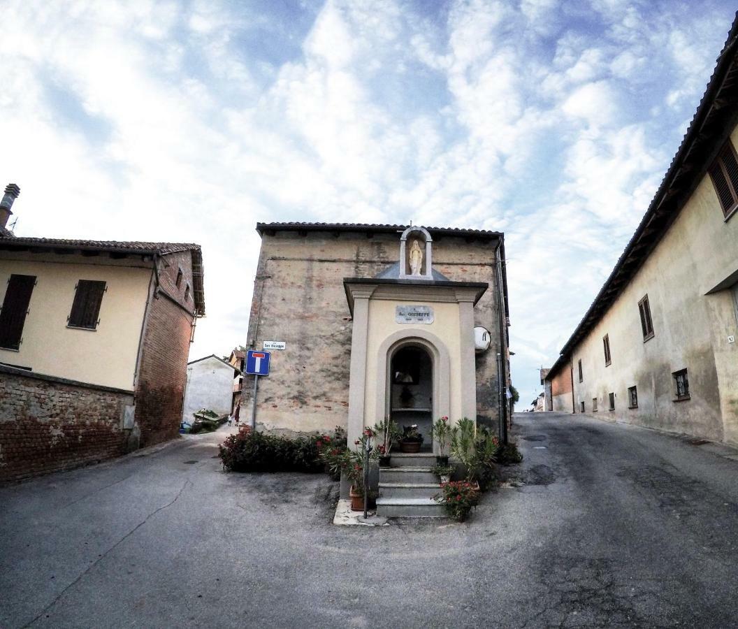 Lindhouse - Country House A Govone Bagian luar foto